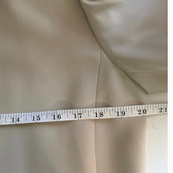 Linda Allard Ellen Tracy 100% Silk Tan Blazer Women’s 8 Classic Style - Picture 9 of 9